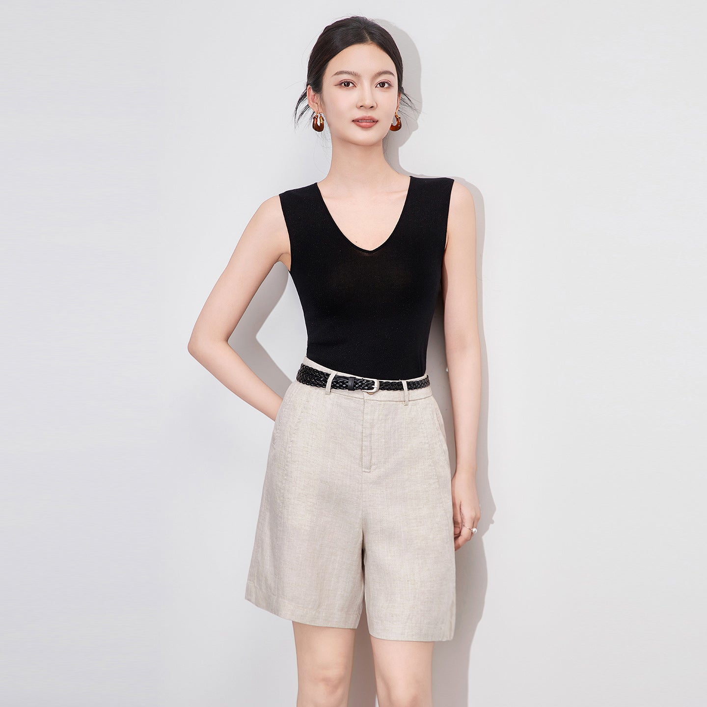 Silk Vest Women's Knitted V-neck Sleeveless Suit Inner Wear Fashionable Strap Top Breathable Moisture Wicking