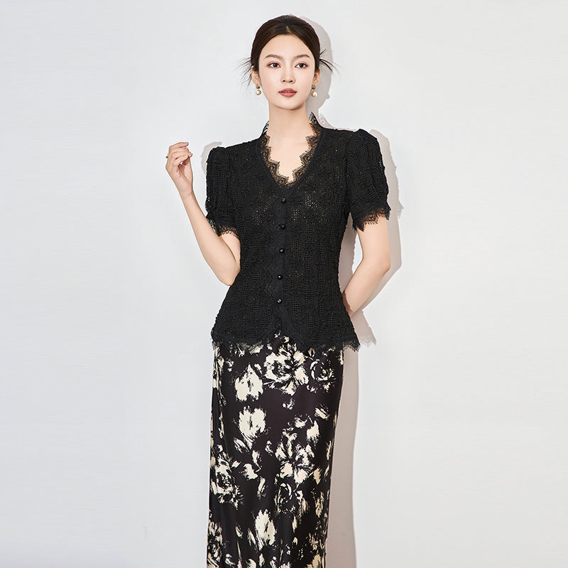 Female T-shirt Spring Summer V-neck Woman S-3XL Sleeveless Mesh Tank Tops Lace Embroidered Flares Charming