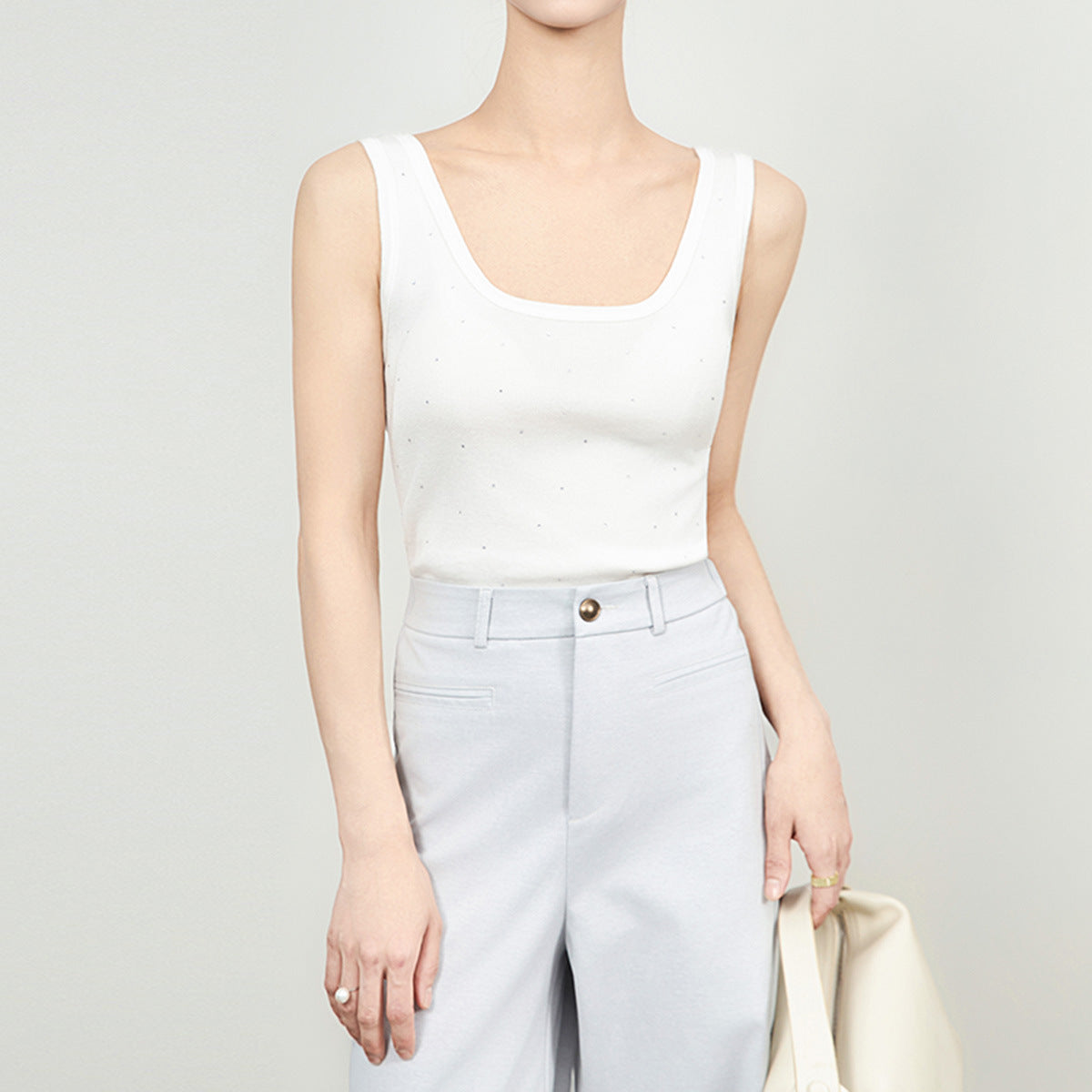 Women's Summer New Simple U-Ne Knitted Vest Svel Versatile Top Rivet Design Slim Fit Pure Color Faionable